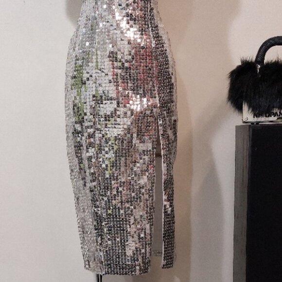 💥CHIC & SEXY💥Revolve MAJORELLE Strapless Bodycon Midi Dress in Silver Sequin - Picture 11 of 16